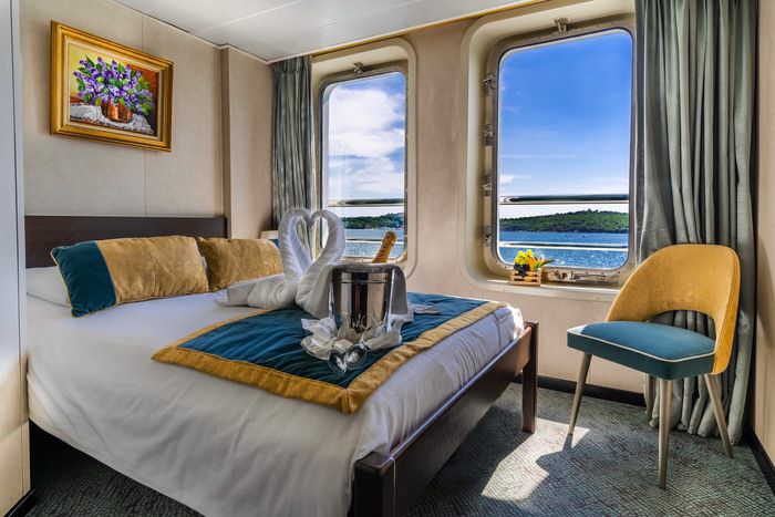 Upper Deck 1 Bed Single Cat C